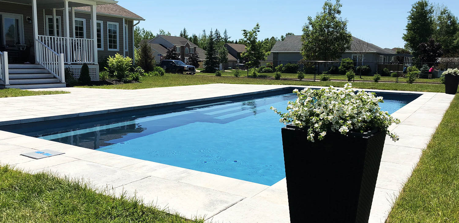 Earthworks specializes in
Decks & Pools