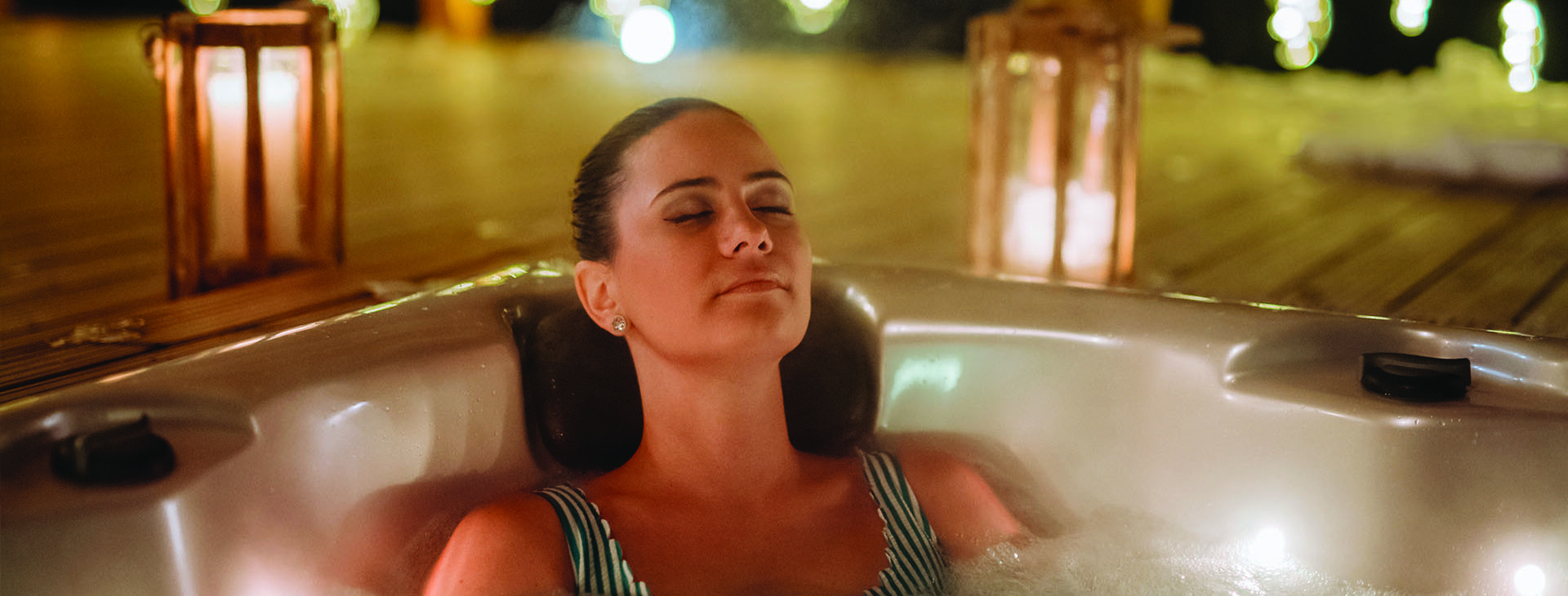 Coast Spas has continued innovating and building better hot
tubs that hold up to extreme Canadian temperatures. 